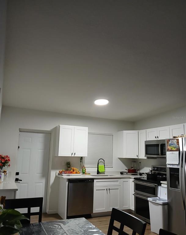 Building Photo - 1216 Emeralda Rd