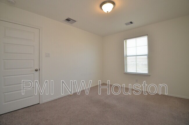 Building Photo - 5602 Tabula Rasa Dr