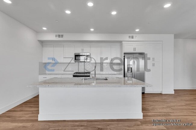 Building Photo - 3893 Quantum Dr