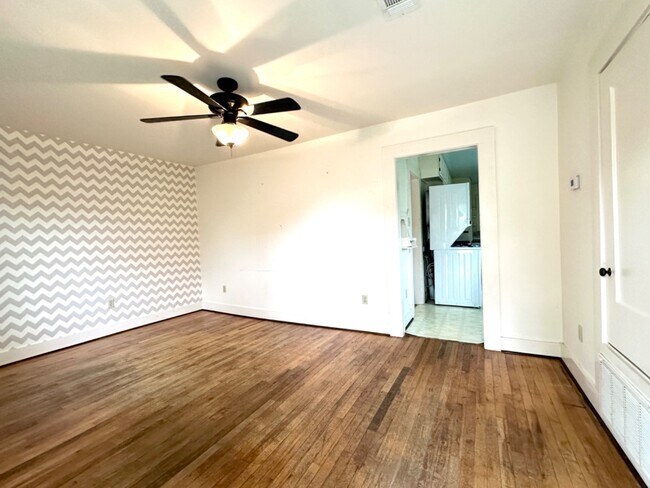 Building Photo - 4812 Ramsey Ave