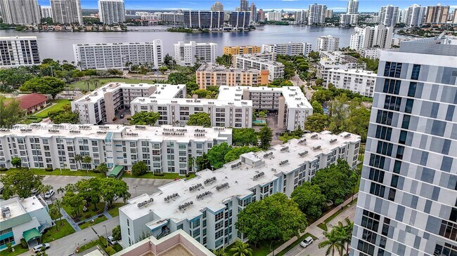 Building Photo - 17620 Atlantic Blvd