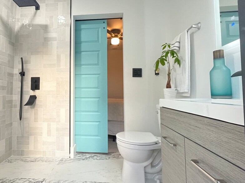 Building Photo - 8280 NE 1st Pl
