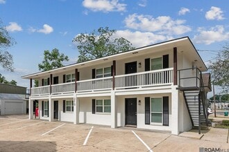 Building Photo - 210 Centerville St NE