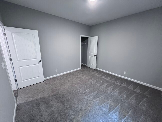 Building Photo - 3718 Black Powder Ln