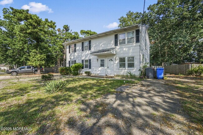 Building Photo - 47 Atlantis Ave