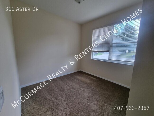 Building Photo - 311 Aster Dr