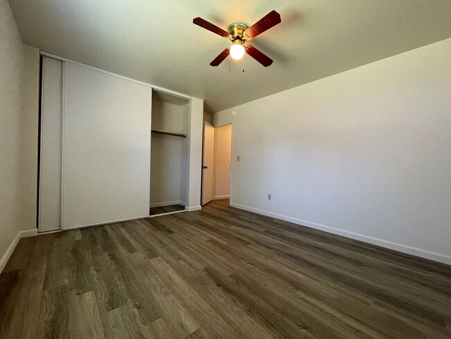 Building Photo - 364 Bishop Dr