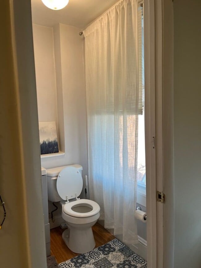Building Photo - Lovely Hampden EOG 2bd/2ba Rowhome w CAC & W/D! Available 7/15