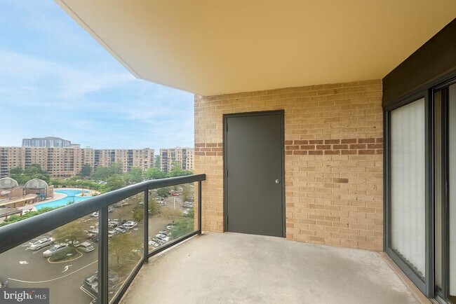 Building Photo - 8380 Greensboro Dr