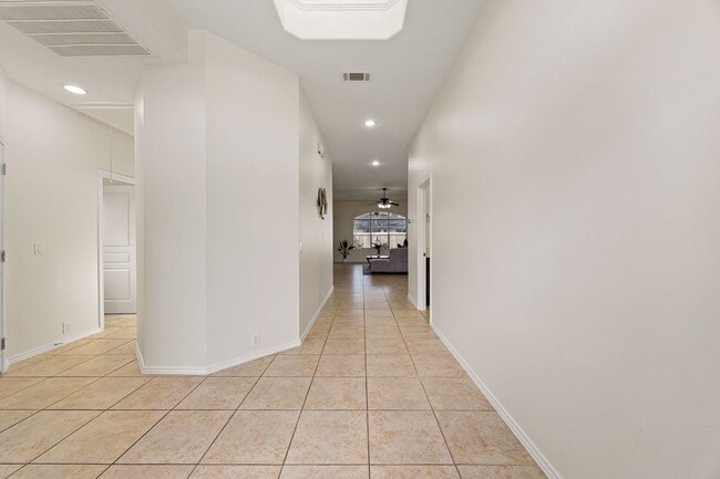 Building Photo - 19914 Sagebrush Cove