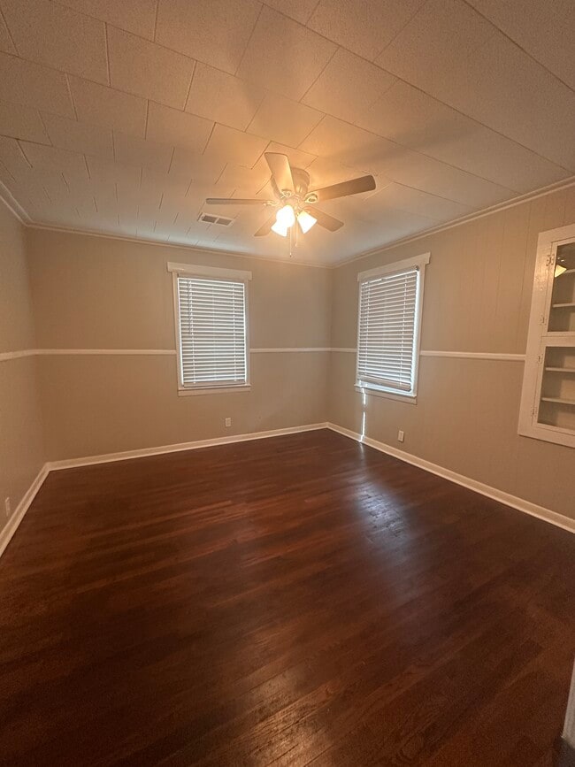 Building Photo - 45 Garden St