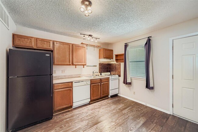 Building Photo - 4405 Avenue A