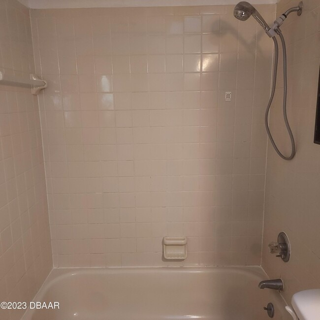 Building Photo - 196 W Sandalwood Ct