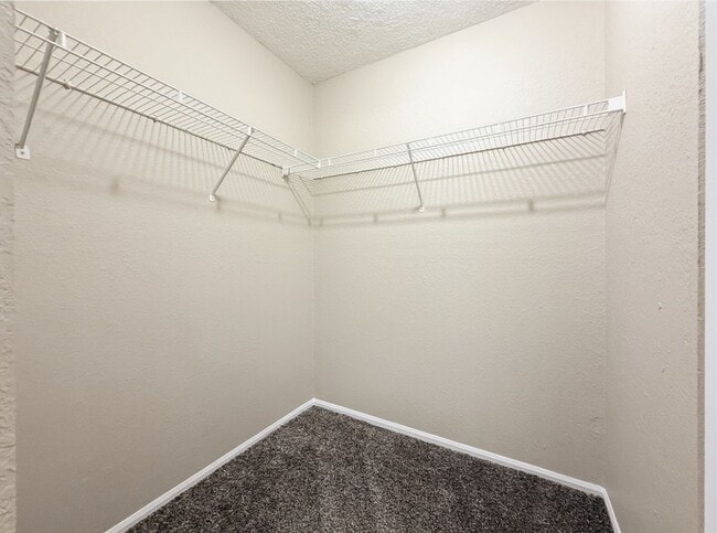 Building Photo - 2/2 Condo in Park Central, Millenia Area, Orlando