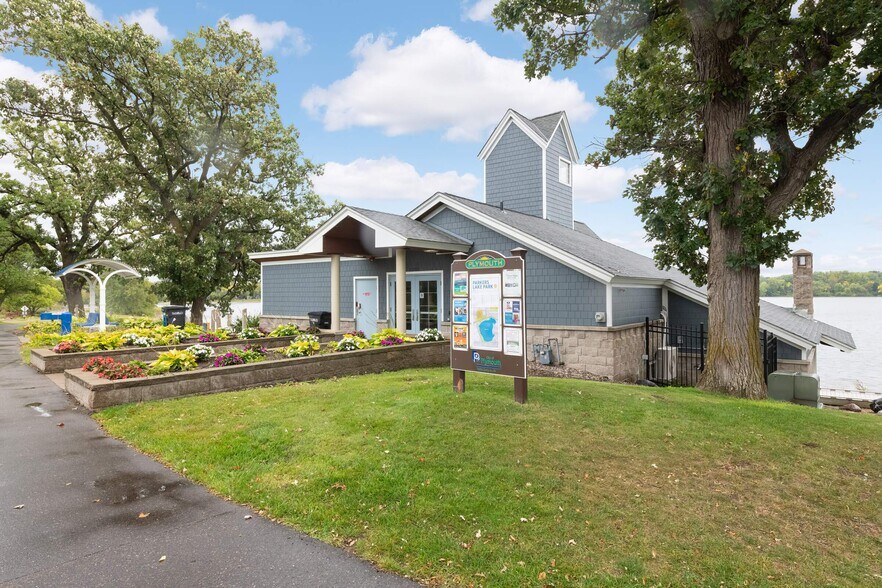 Clubhouse at Parker's Lake - 14710 13th Ave N