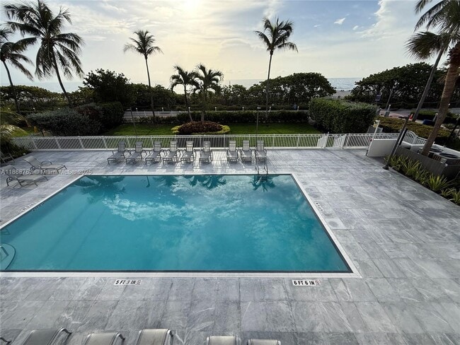 Building Photo - 4301 Collins Ave