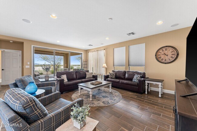 Building Photo - 4456 Covered Wagon Trl