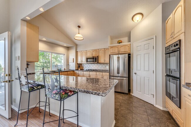 Building Photo - 2320 Overlook Ct