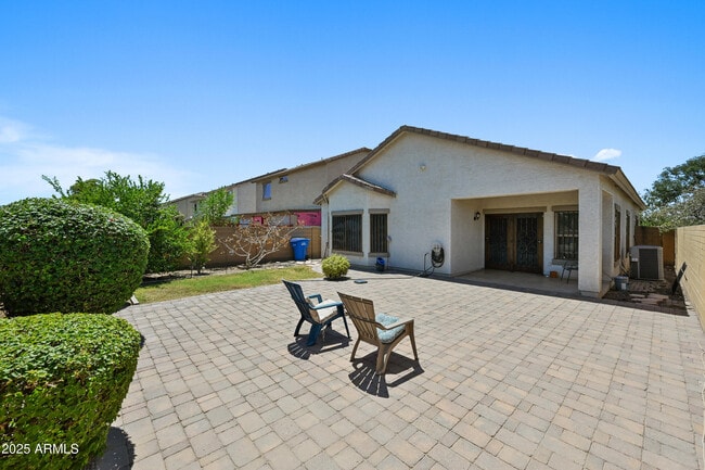 Building Photo - 7303 S 54th Dr