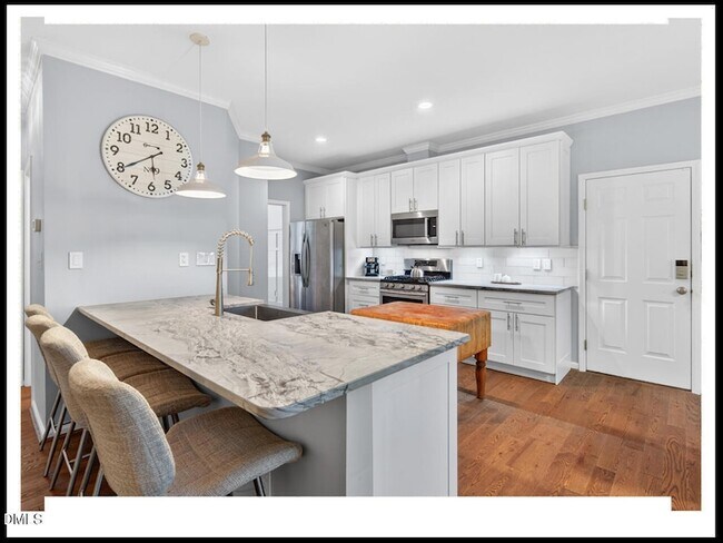 Building Photo - 5207 Tahoe Dr