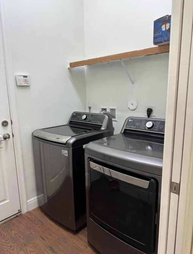 Building Photo - 2818 Bellarosa Circle