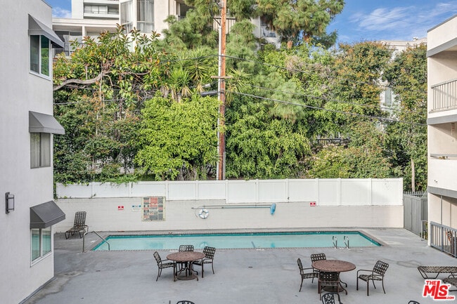 Building Photo - 8535 W Knl Dr