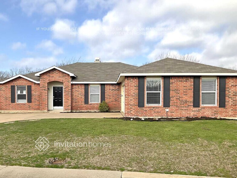 Primary Photo - 1931 Melrose Ln