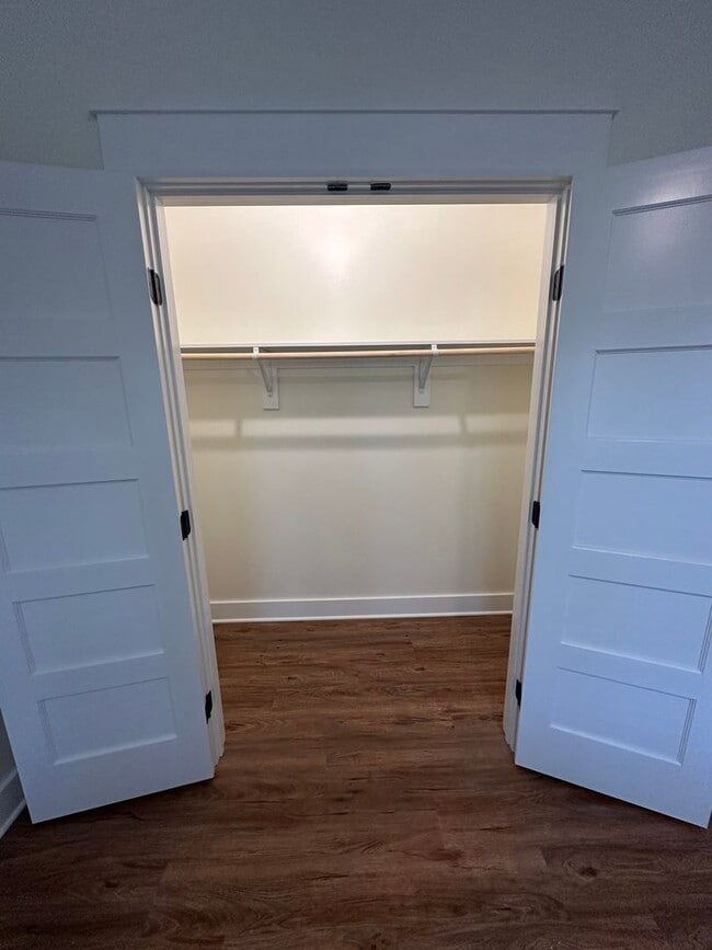 Building Photo - 2 Bed/2 Bath Long-Term Rental in Manteo!