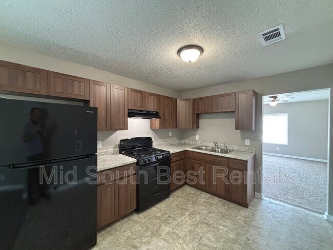 Building Photo - 1121 Vestal St