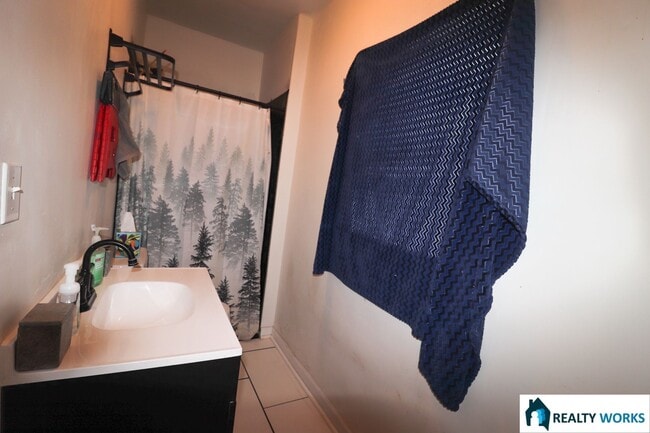 Building Photo - 1619-1623 D Street