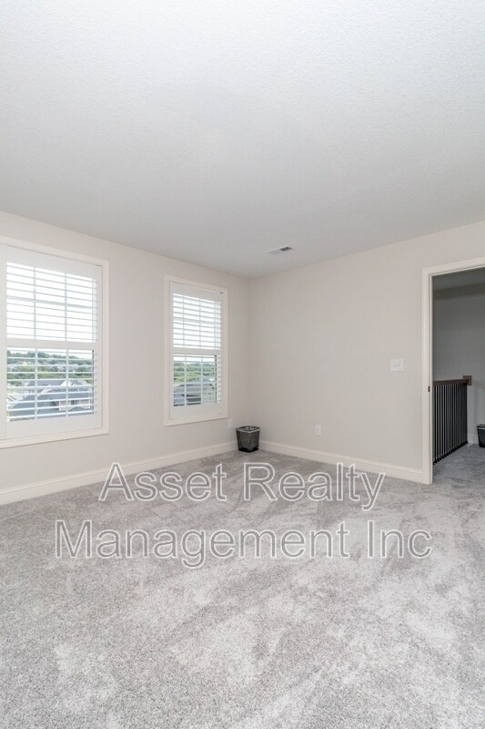 Building Photo - 1730 Silver Chapel Dr