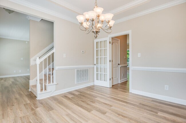 Building Photo - 107 McKinnon Pl