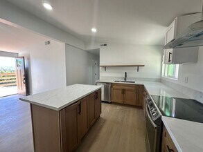 Building Photo - Available Now! Amazing Views and Spacious ...