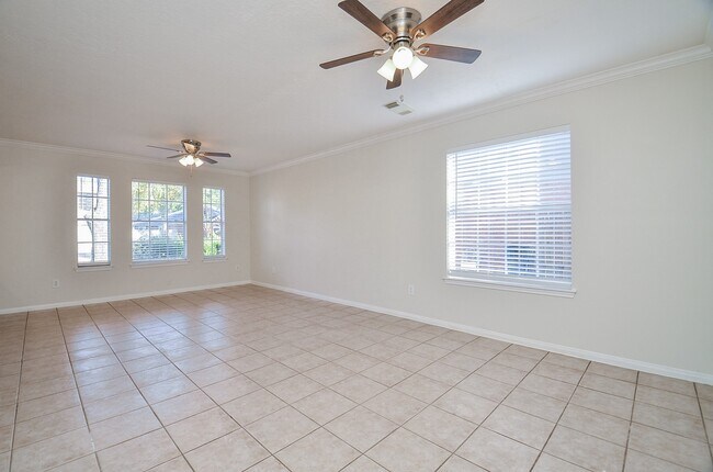 Building Photo - 3027 Texas Oak Dr