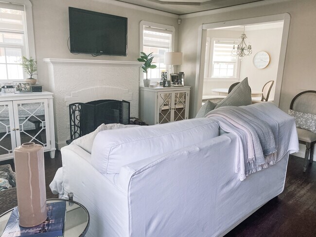 Building Photo - 2315 Dwight Way