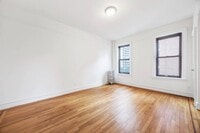 Building Photo - 12 Crown St