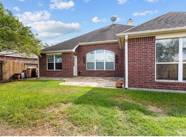 Building Photo - 8817 Sunforest Ln