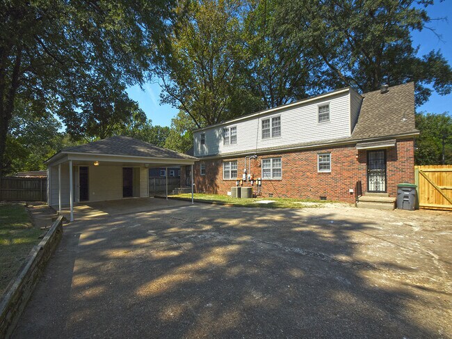 Building Photo - 3 Bedroom, 2 Bathroom near Colonial and flamingo