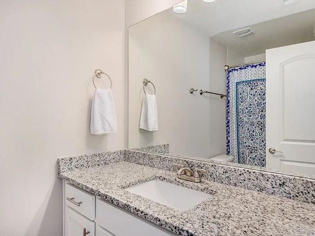 Building Photo - Amazing 3BR Townhome in Goodlettsville