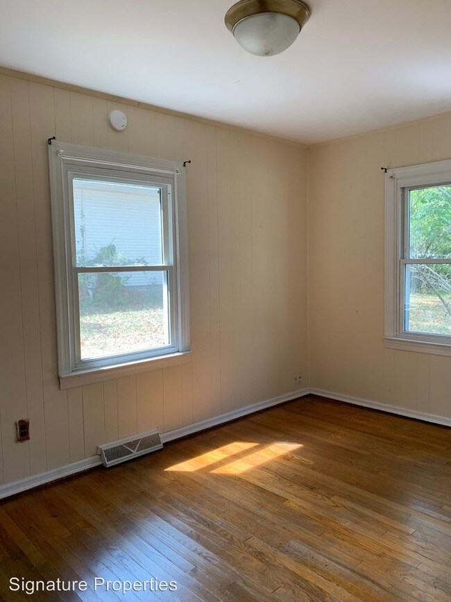 Building Photo - 2 br, 1 bath House - 2016 Love Shop Road