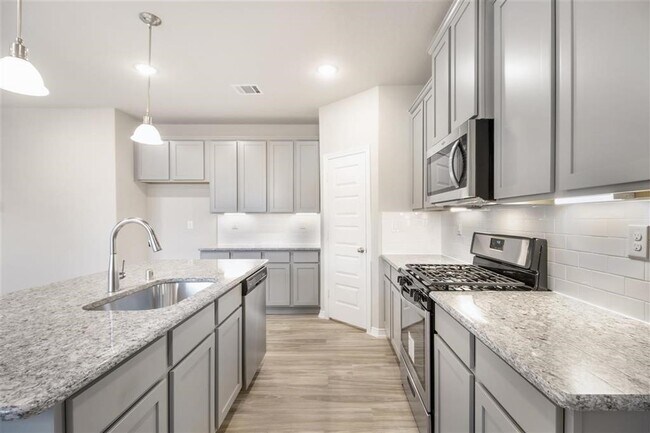 Building Photo - 828 Laguna Grn Ln