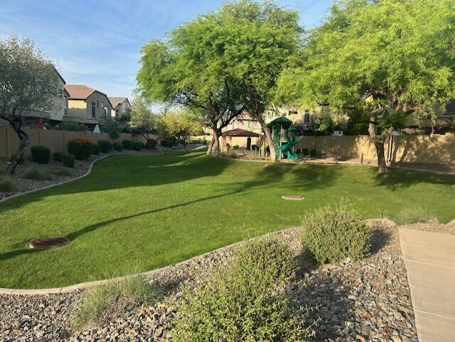 Building Photo - 2725 E Mine Creek Rd