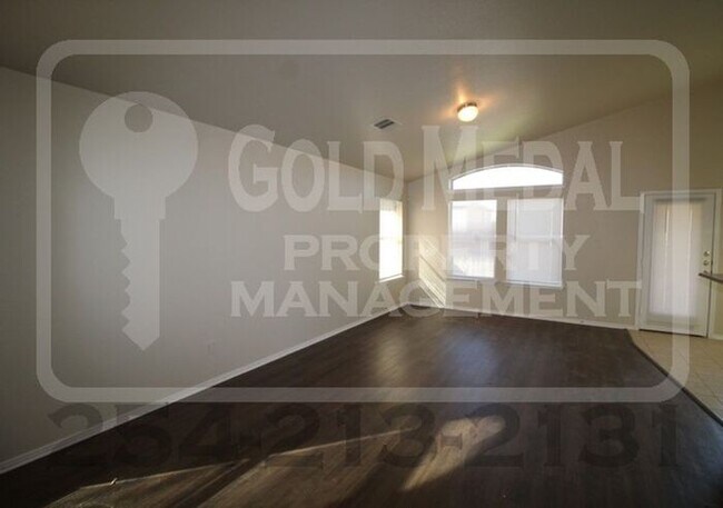 Building Photo - Willamette Wins – Where Convenience Meets Everyday Living!