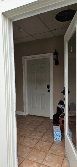 Building Photo - 64 Kenyon St