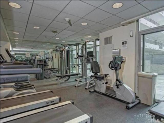 Building Photo - 425 W Beech St