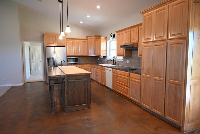 Building Photo - 2460 Wranglers Retreat