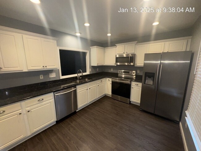 Building Photo - 6300 Bent Tree Dr