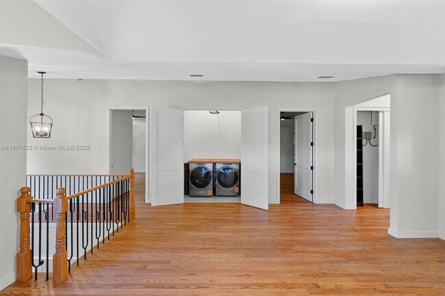 Building Photo - 2330 Overbrook St