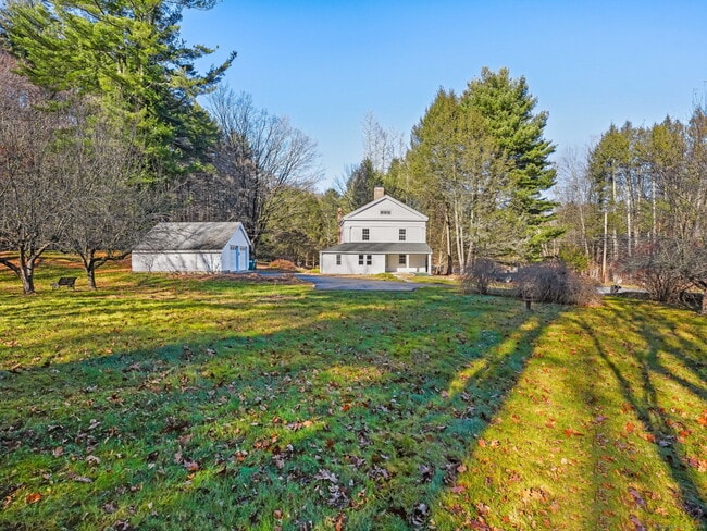 Building Photo - 575 Black Rock Tpke