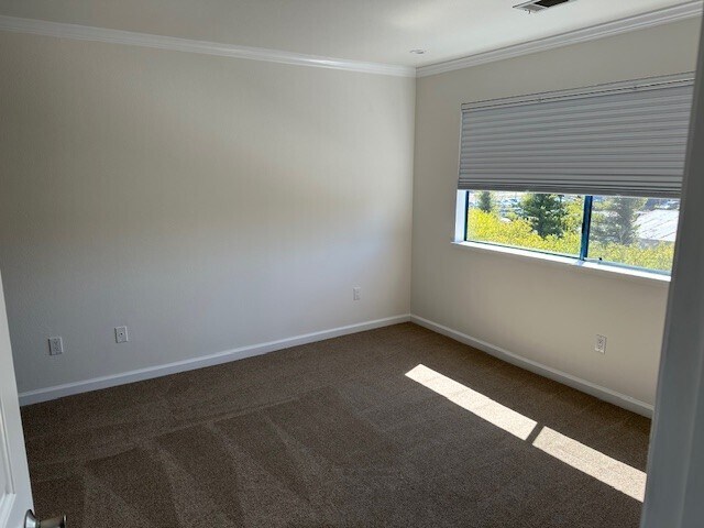 Building Photo - 304 Mariner Way